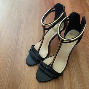 black heels with gold rim